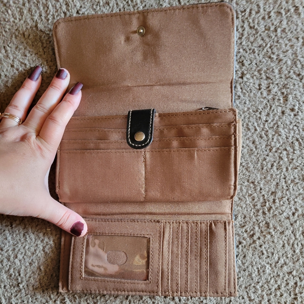 Source Unknown ~ Women's Black Wallet - image 3